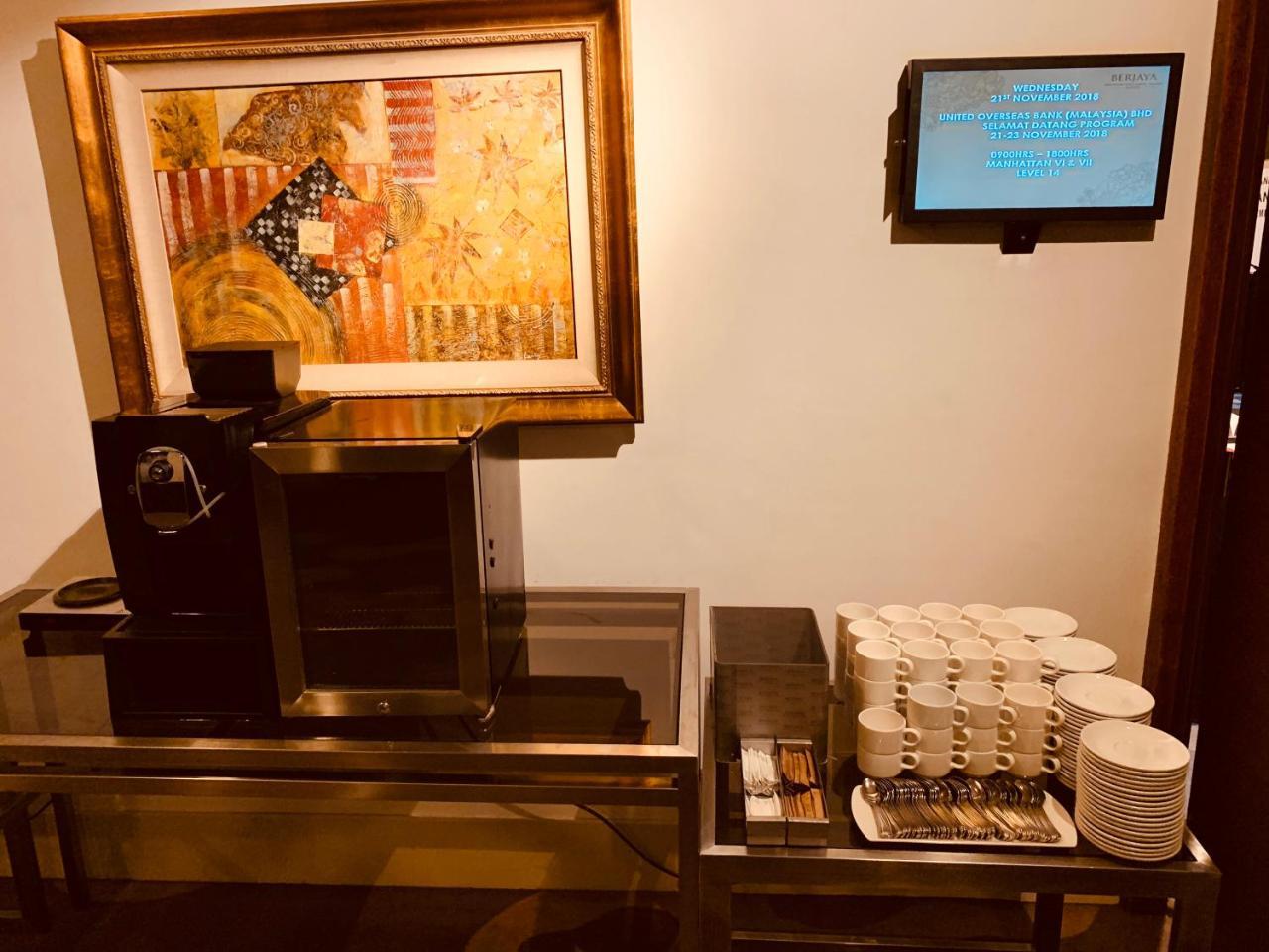Queens Service Suites At Times Square Kl Куала Лумпур Екстериор снимка