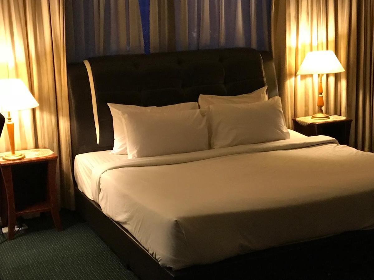 Queens Service Suites At Times Square Kl Куала Лумпур Екстериор снимка